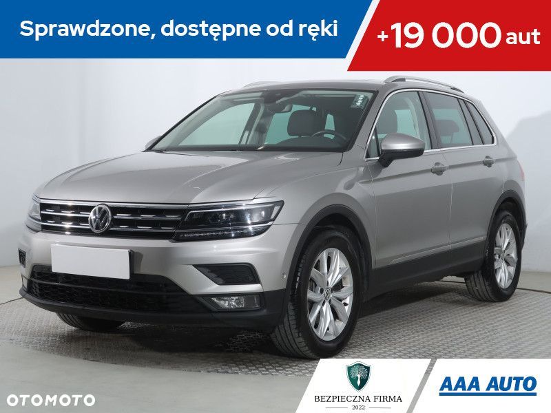 Volkswagen Tiguan - 1