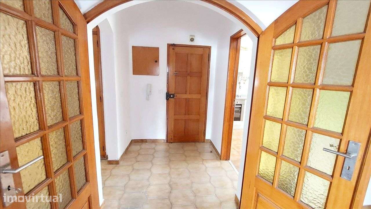Apartamento T2 com Arrecadação em Algueirão-Mem Martins - Grande imagem: 4/19