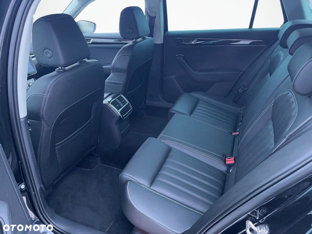 Skoda Superb 2.0 TDI SCR 4x4 L&K DSG - 13