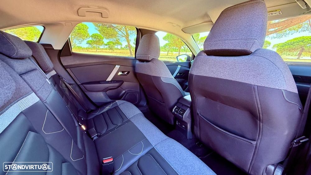Citroën C4 1.2 PureTech Shine Pack EAT8 - 31