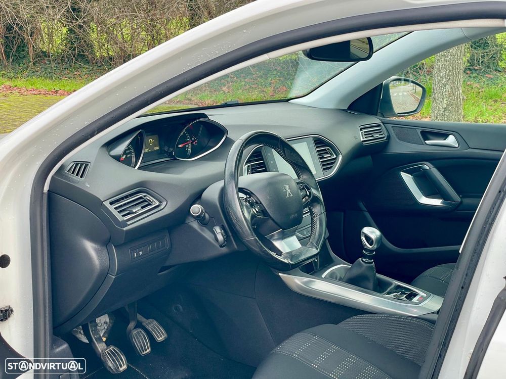 Peugeot 308 1.6 BlueHDi Allure - 18