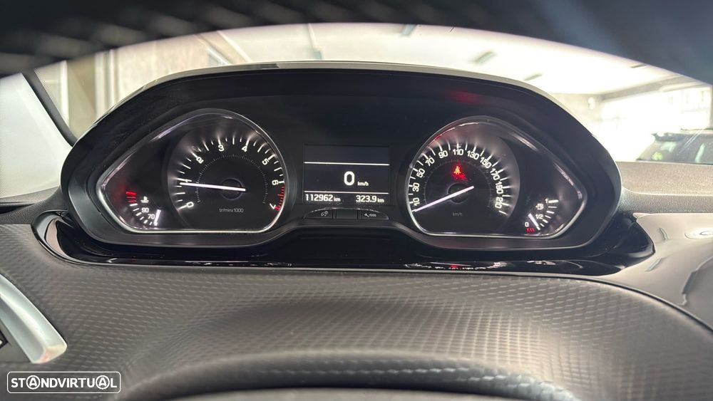 Peugeot 208 PureTech 82 Start & Stop Allure - 9