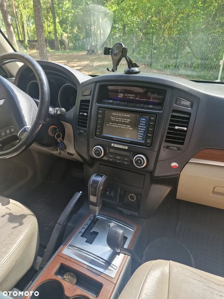 Mitsubishi Pajero 3.2 DID Alpine Edition - 6