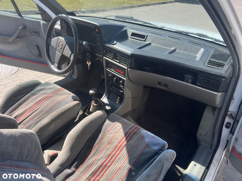 Opel Kadett 2.0i GSI II - 15