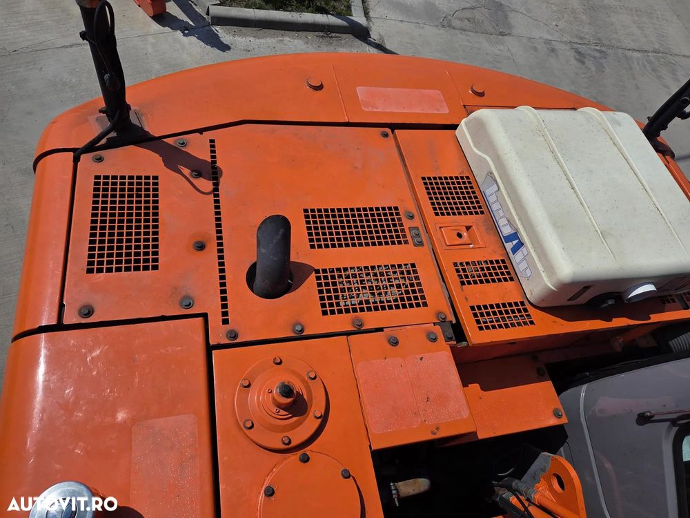 Hitachi ZX225, 23tone, cupa 1,3mc, 2006, 9.558h, Inst hidr picon pe brate, inst hidr rotire pe brate, pregatire GPS trimble, senile late, motor Isuzu 6 cilindri 143CP, FOARTE BINE INTRETINUT-41900 EUR+Tva - 23