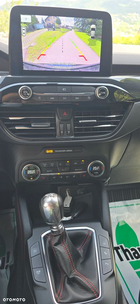 Ford Kuga 2.0 TDCi 2x4 ST-Line - 37