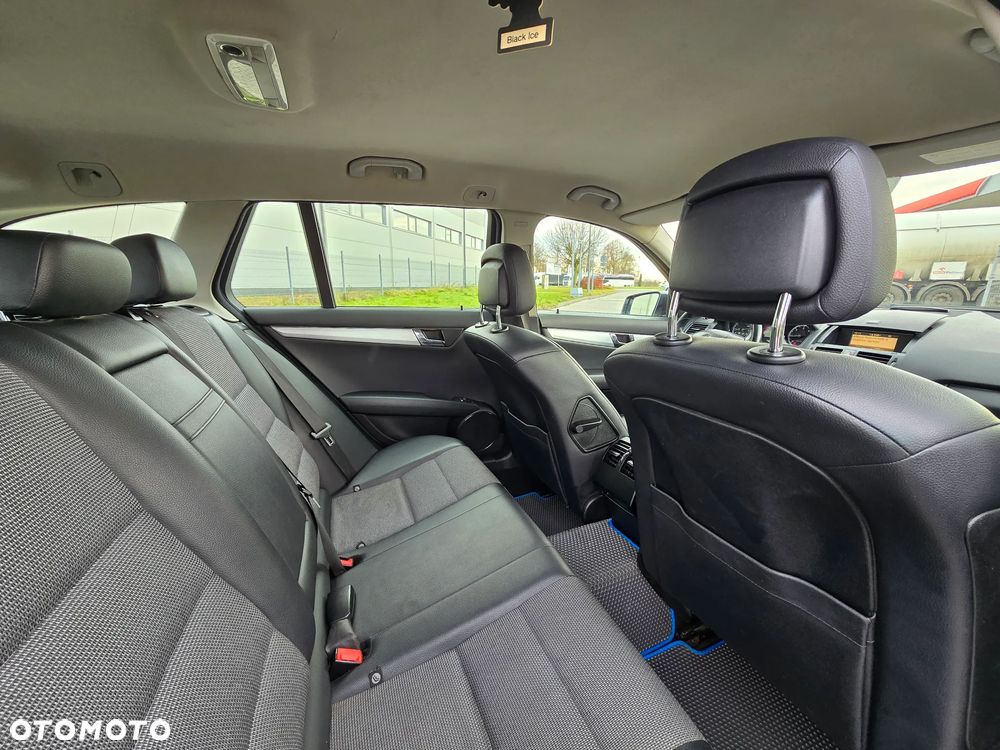 Mercedes-Benz Klasa C 220 CDI BlueEff Avantgarde - 12