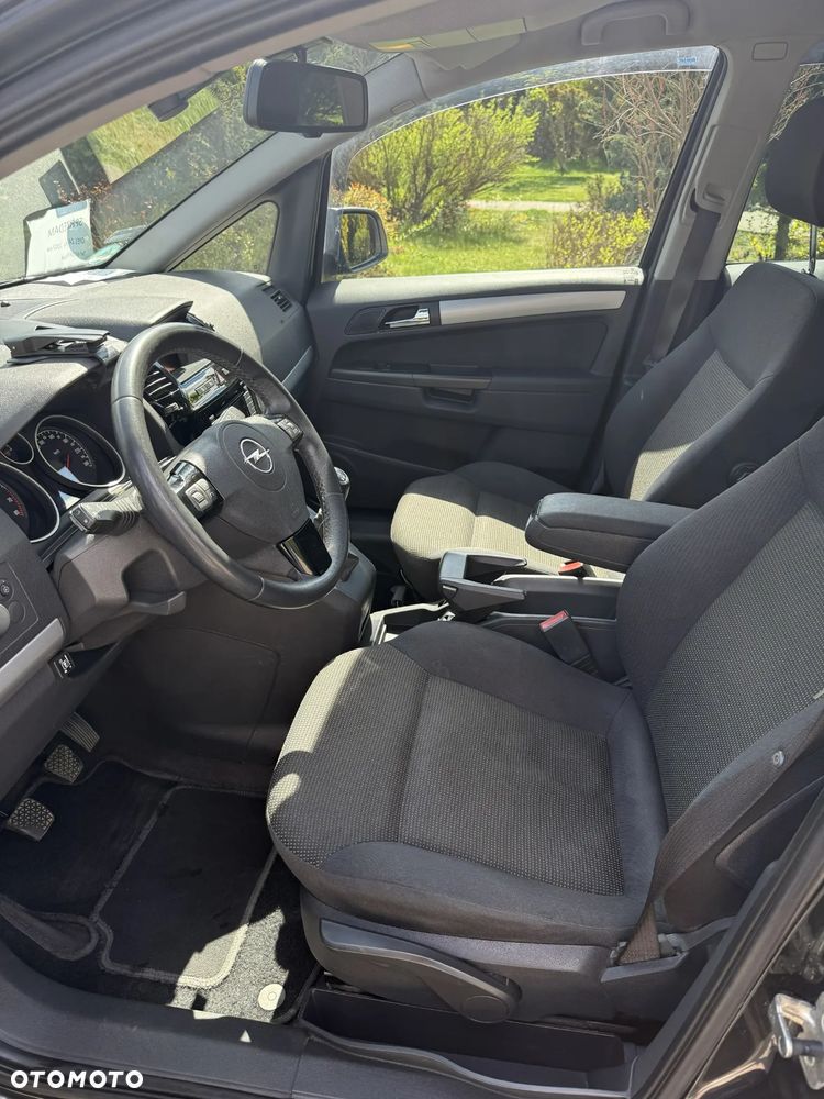 Opel Zafira 1.8 Essentia - 11