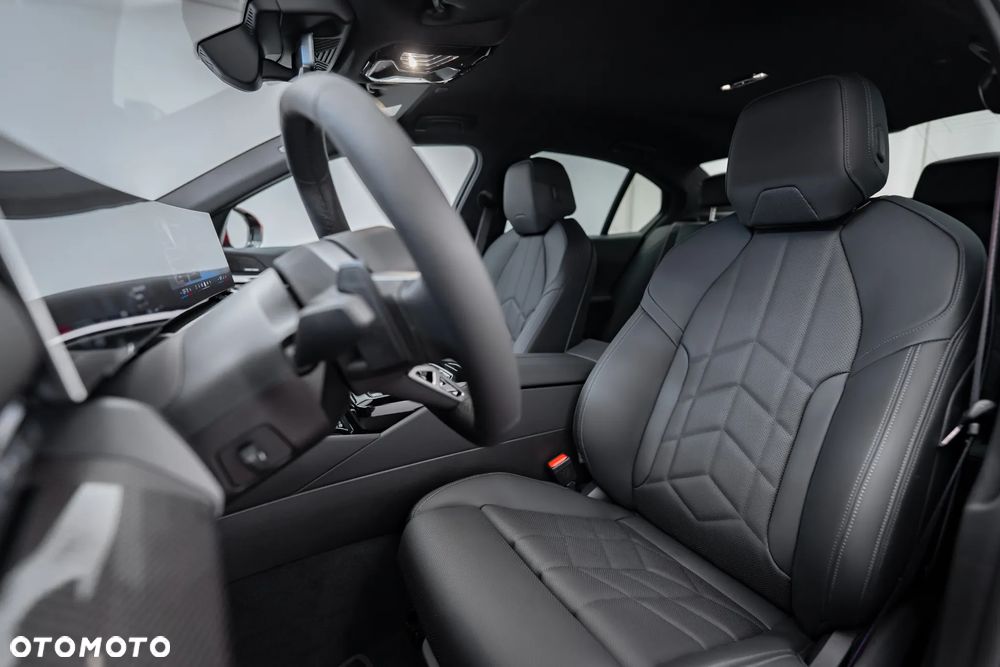 BMW Seria 5 520d xDrive mHEV M Sport - 39