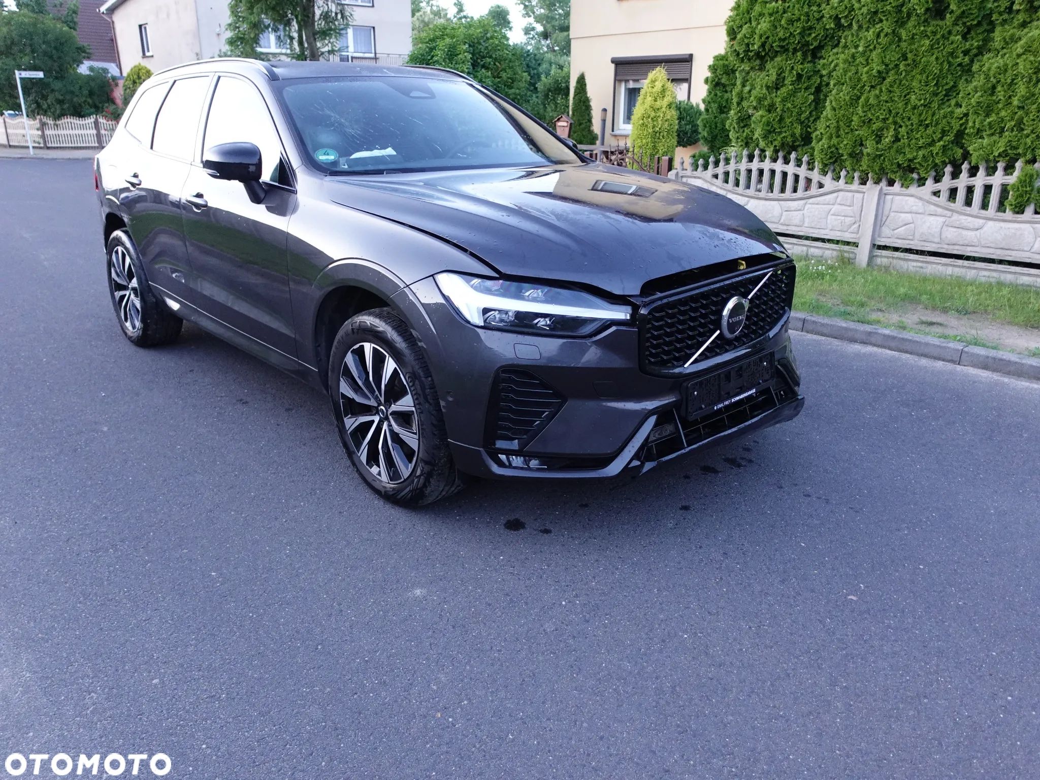 Volvo XC 60 B4 D AWD Plus Dark - 1