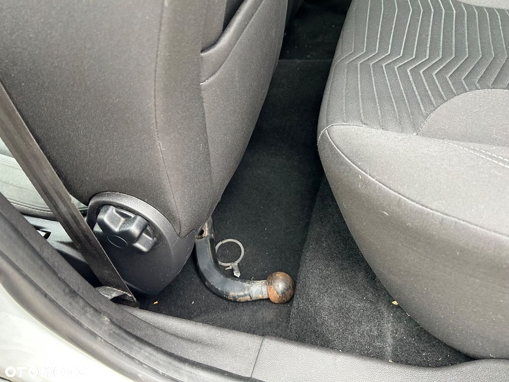 Ford Fiesta - 12
