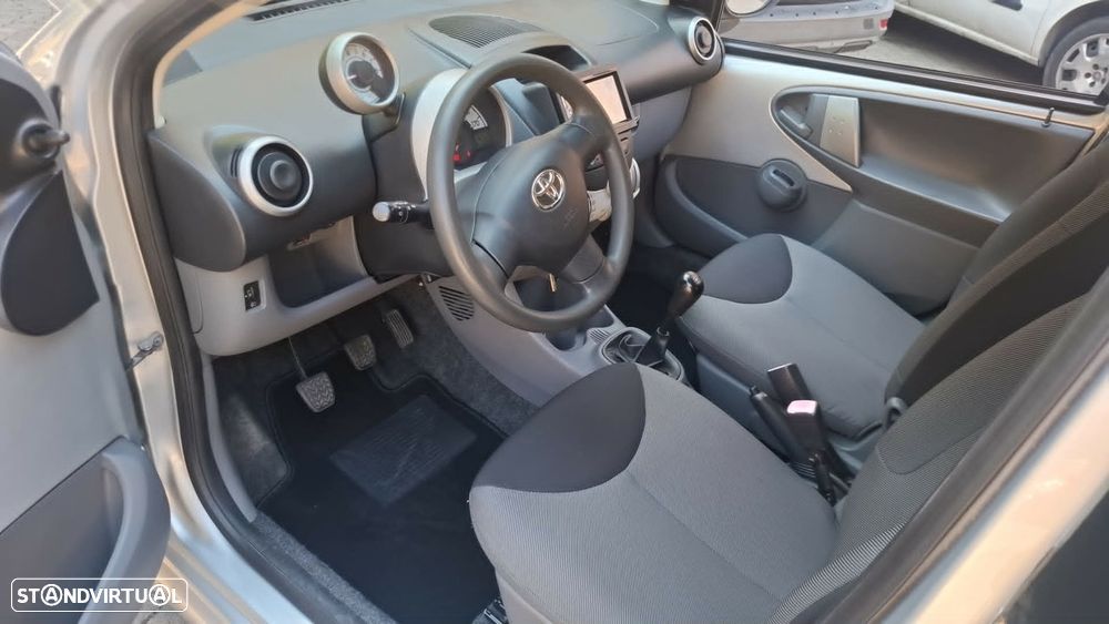 Toyota Aygo 1.0 + AC - 14