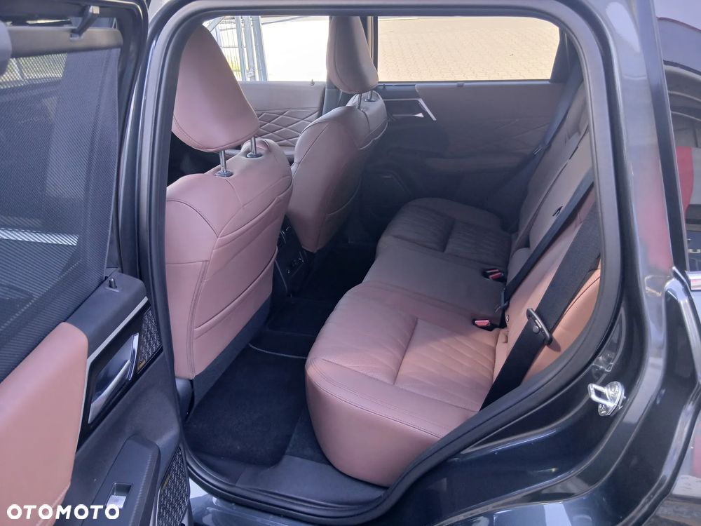 Mitsubishi Outlander Instyle Plus - 20