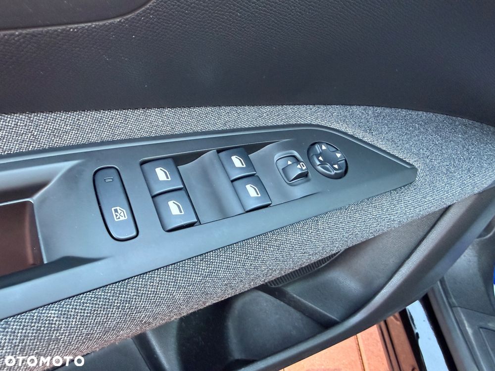 Peugeot 3008 BlueHDi 130 Stop & Start Allure Business-Paket - 20