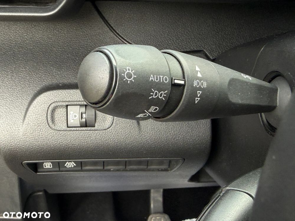 Peugeot Rifter 1.5 BlueHDI Allure S&S - 27