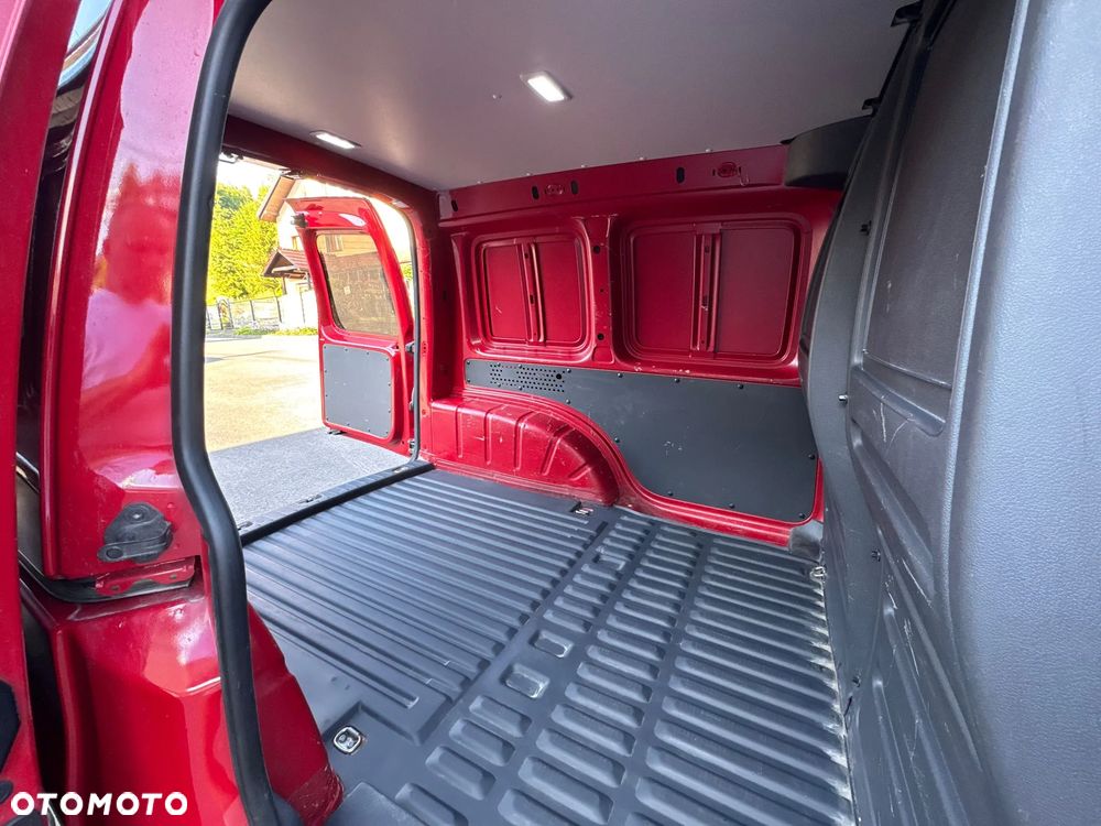 Volkswagen Caddy - 11