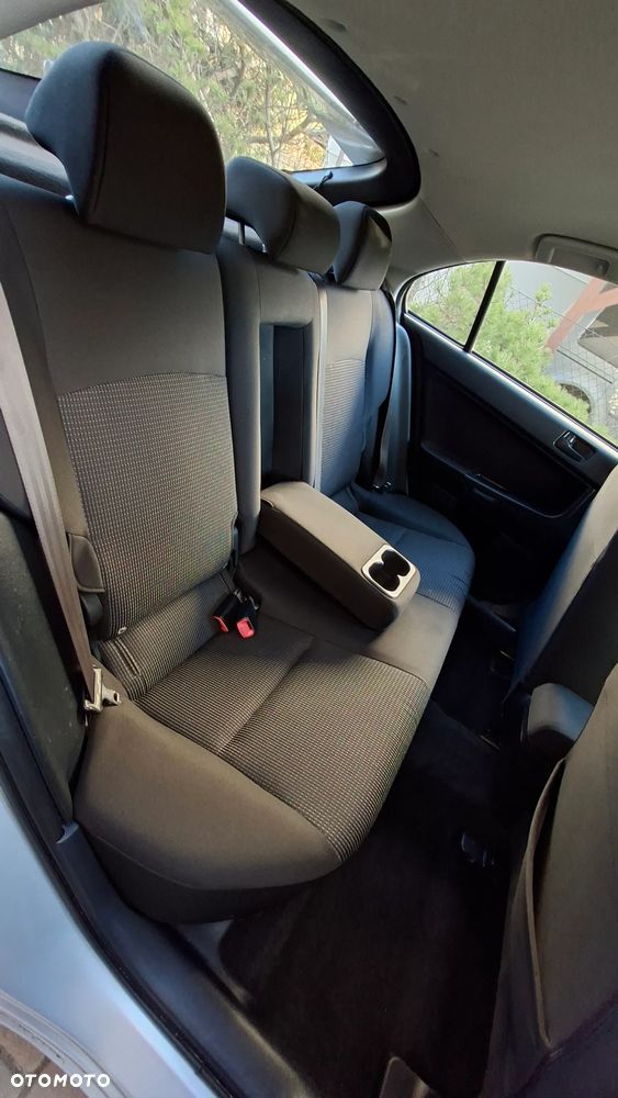 Mitsubishi Lancer 1.5 - 14