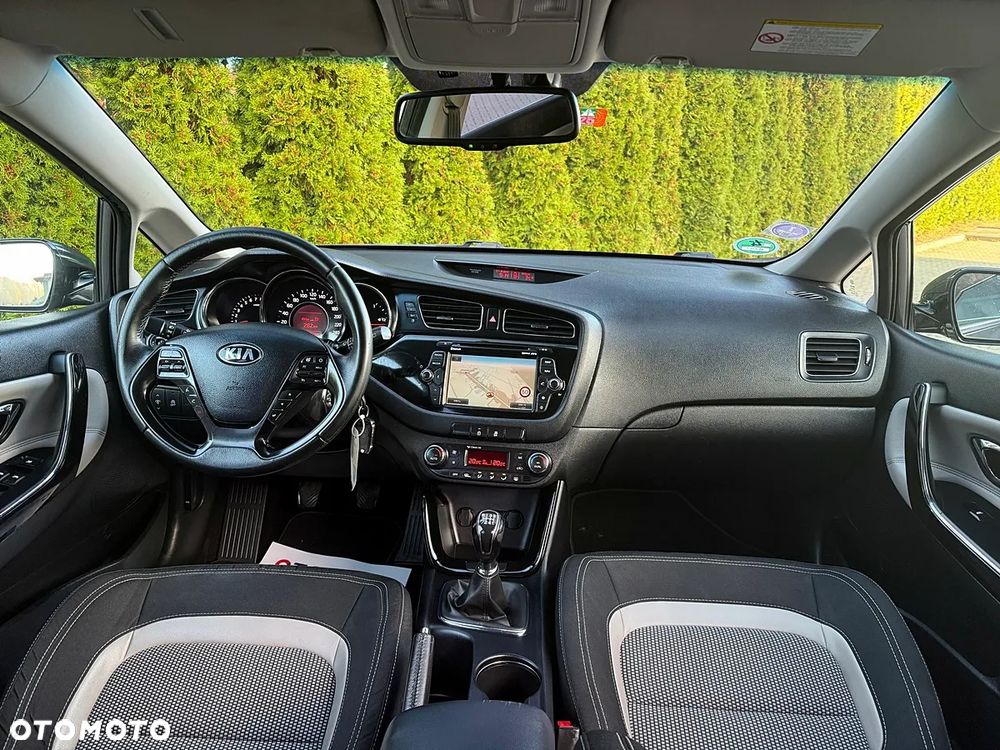 Kia Ceed 1.6 GDI Platinum Edition - 28