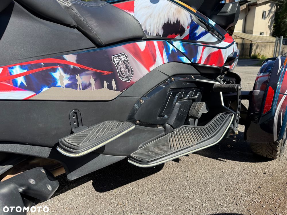 Can-Am Spyder - 7