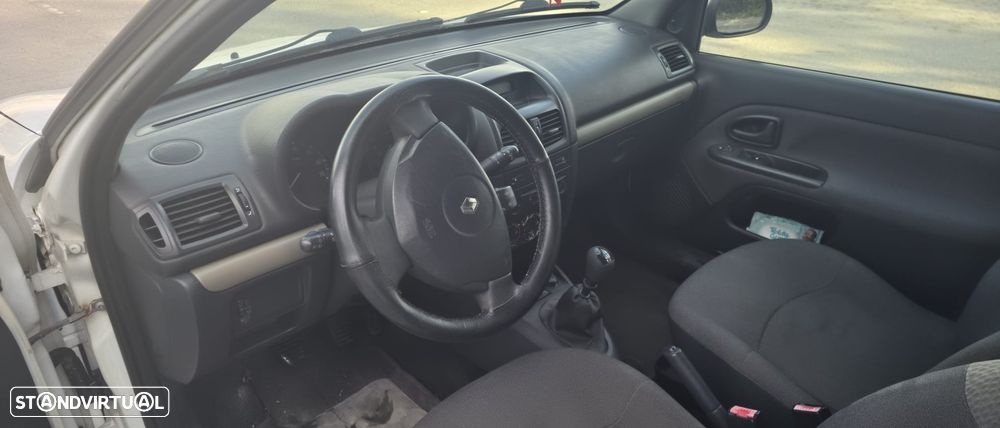 Renault Clio 1.5 dCi Confort — photo 2
