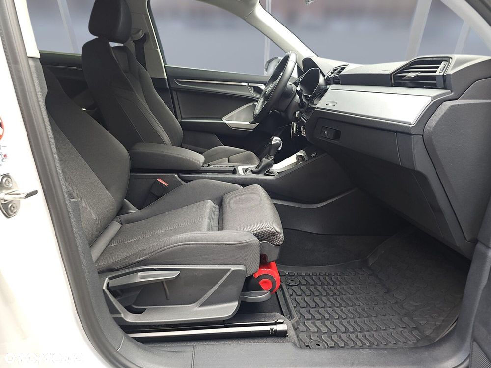 Audi Q3 35 TFSI S tronic - 11