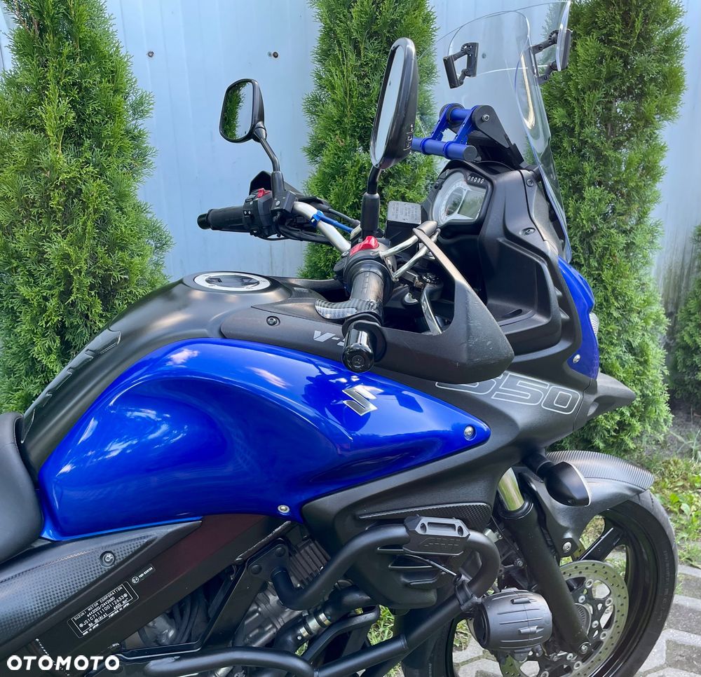 Suzuki V-STROM - 12