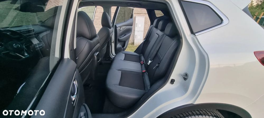 Nissan Qashqai 1.2 DIG-T Xtronic TEKNA+ - 23