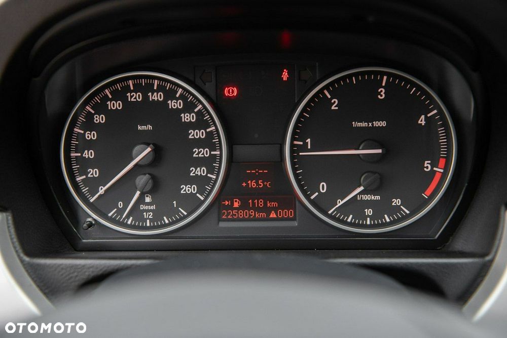 BMW Seria 3 - 25