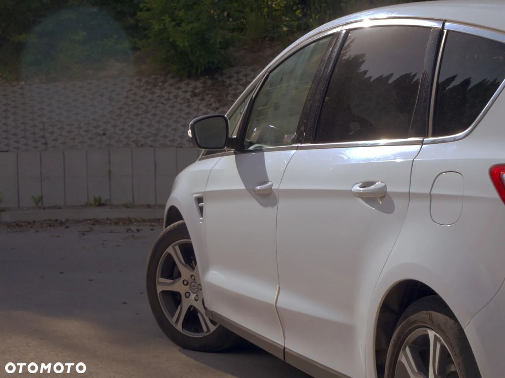 Ford S-Max 2.0 EcoBoost Titanium - 4