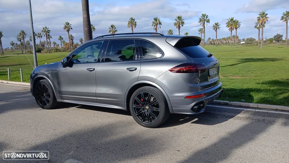 Porsche Cayenne GTS - 2