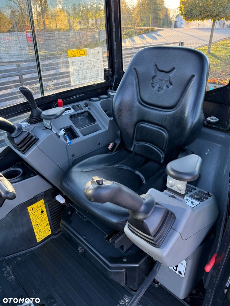 Bobcat E26 - 9