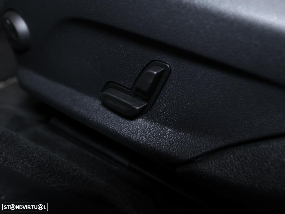 Mercedes-Benz E 300 de AMG Line - 17