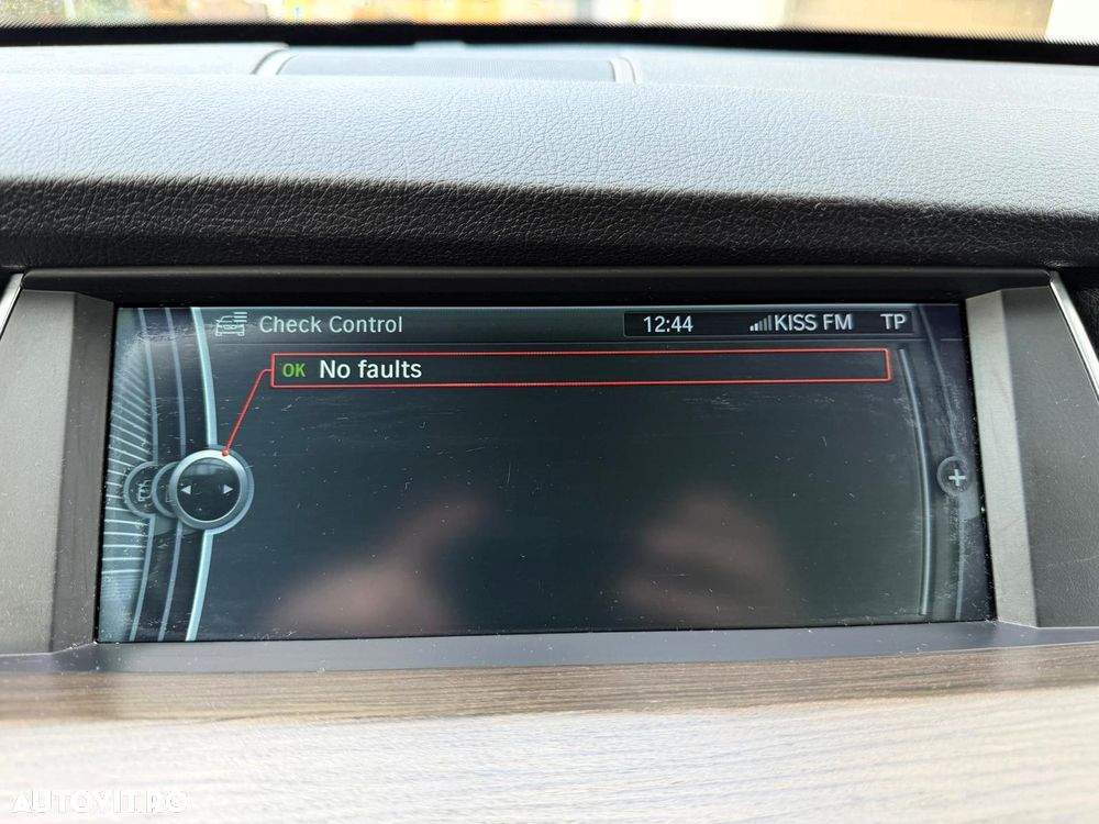 BMW Seria 5 530d xDrive Gran Turismo - 15