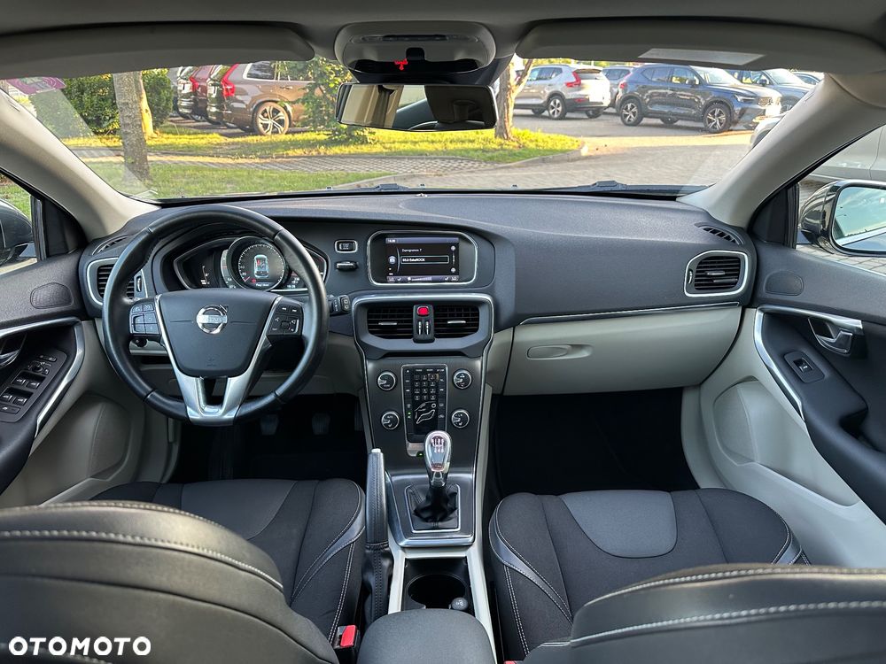 Volvo V40 D2 Momentum - 5