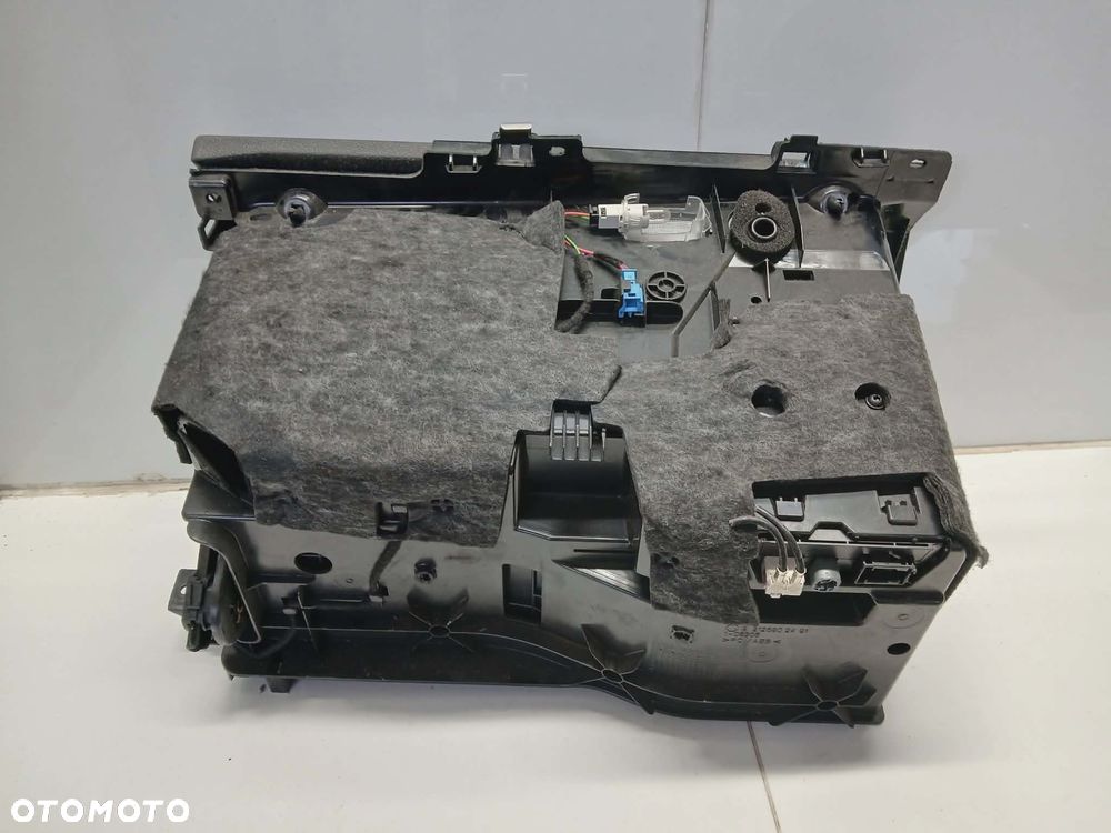 SCHOWEK PASAŻERA PRAWY MERCEDES W212 A2126802491 - 2