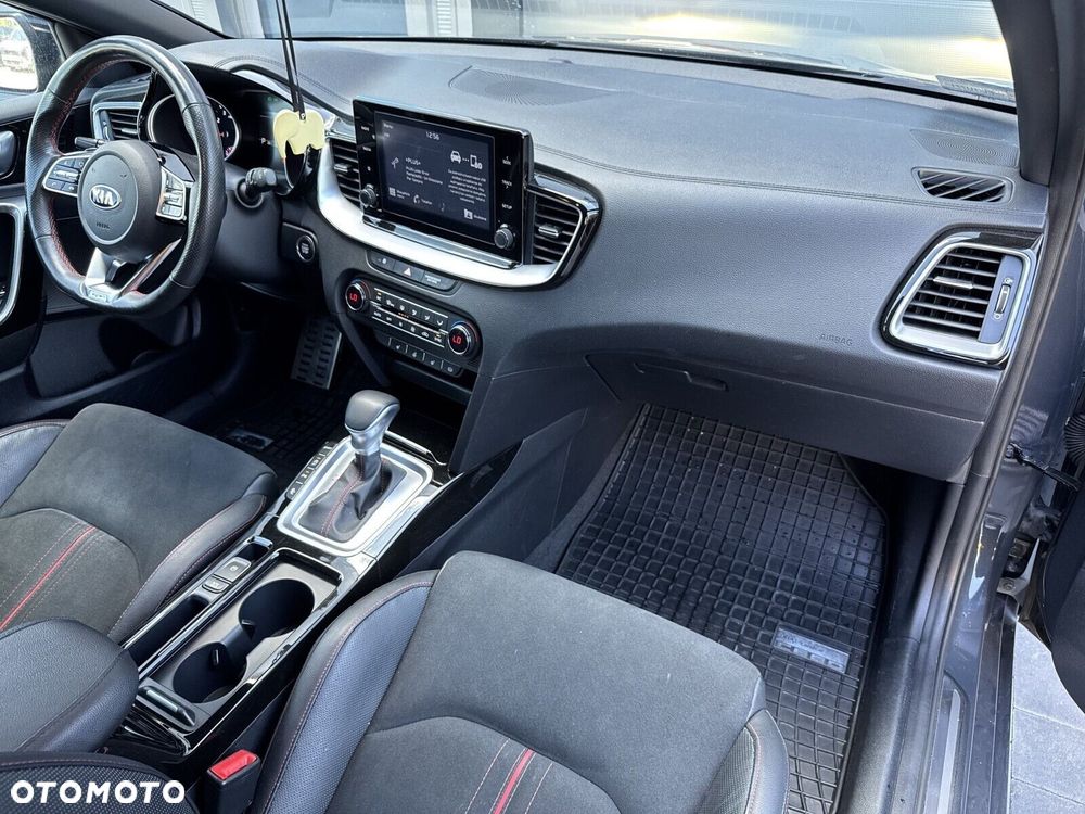 Kia ProCeed 1.6 T-GDI GT DCT - 27
