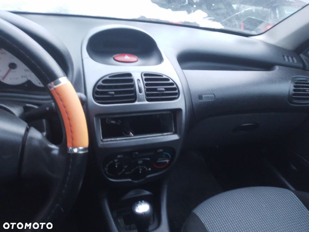 PEUGEOT 206  1.4 HDi 70 (DV4TD)- BOCZEK DRZWI PRAWY LEWY - 22