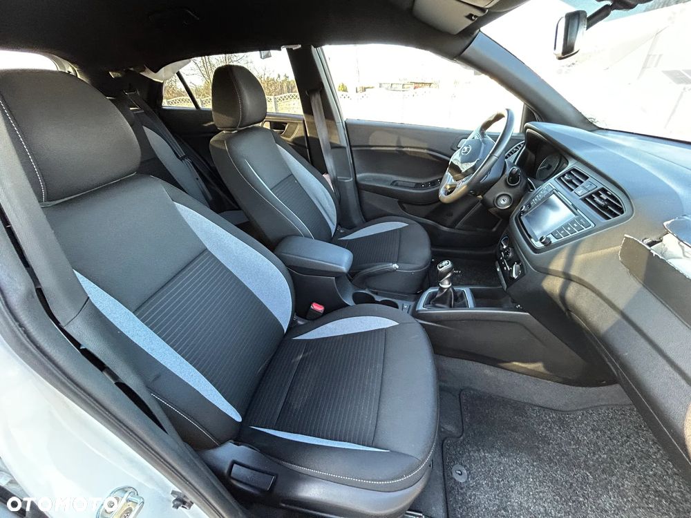 Hyundai i20 - 36