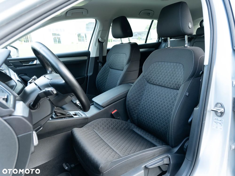Skoda Superb 2.0 TDI Ambition DSG7 - 18