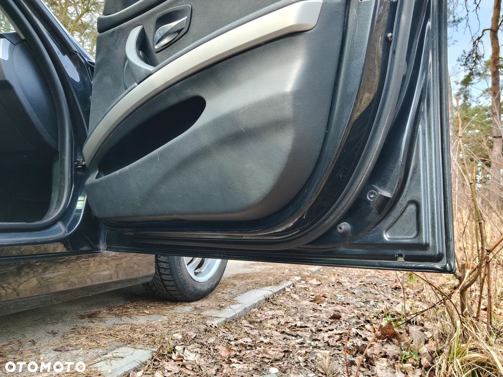 BMW Seria 3 318i - 13