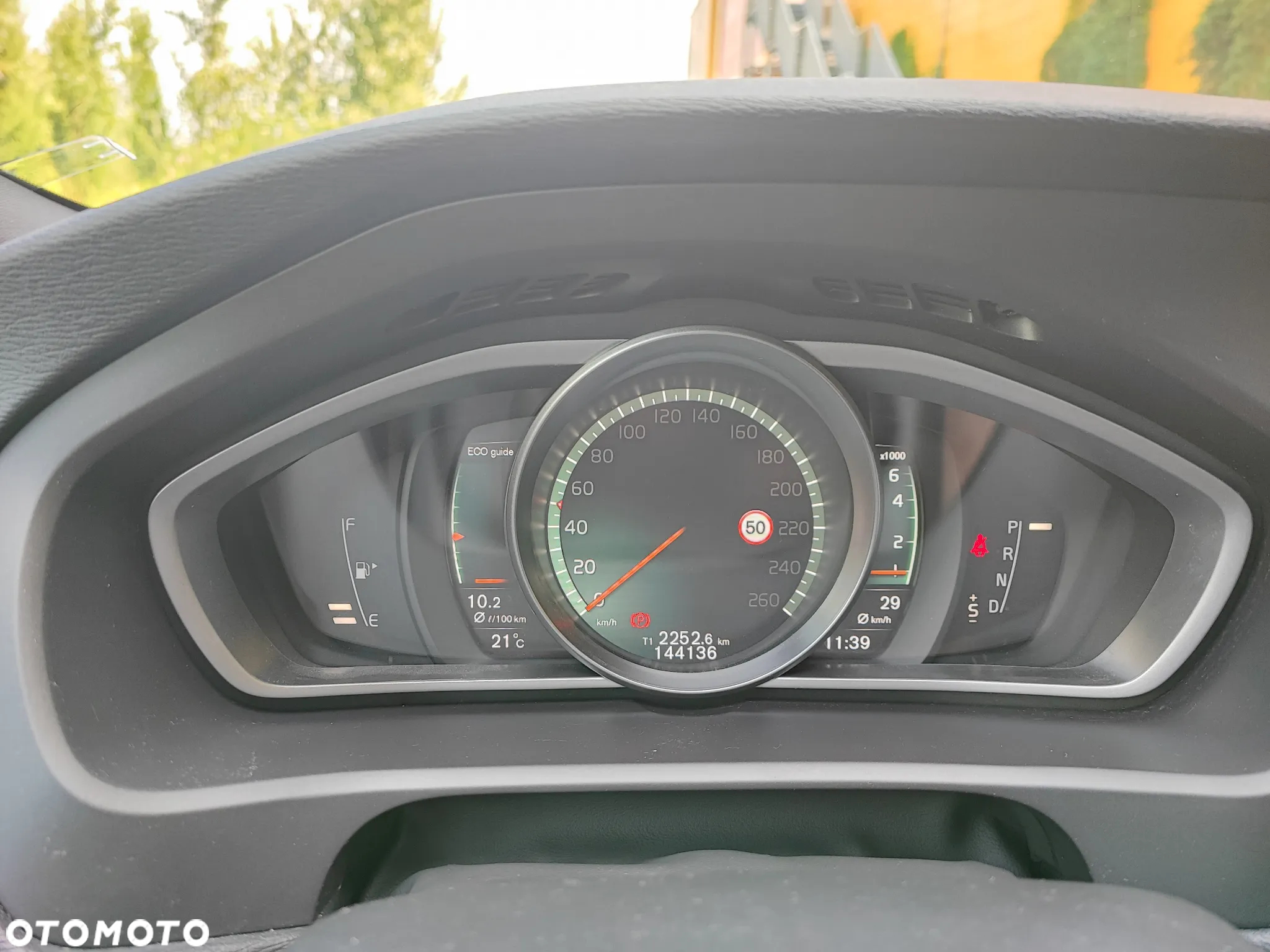 Volvo V40 T3 Geartronic RDesign - 32