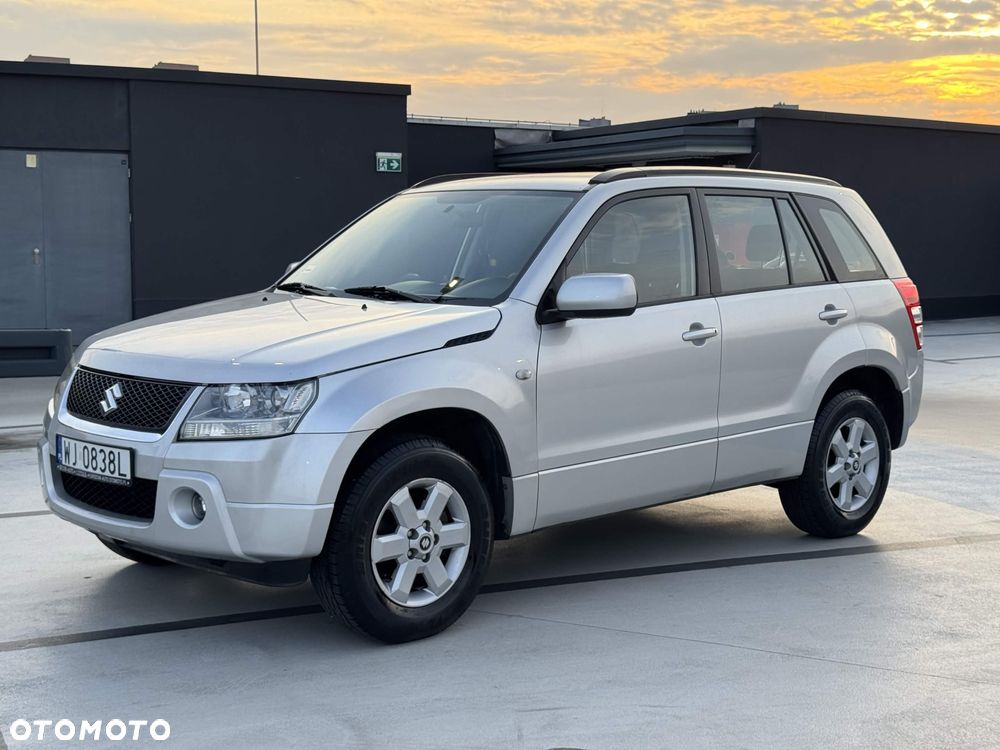 Suzuki Grand Vitara 2.0 Comfort - 1