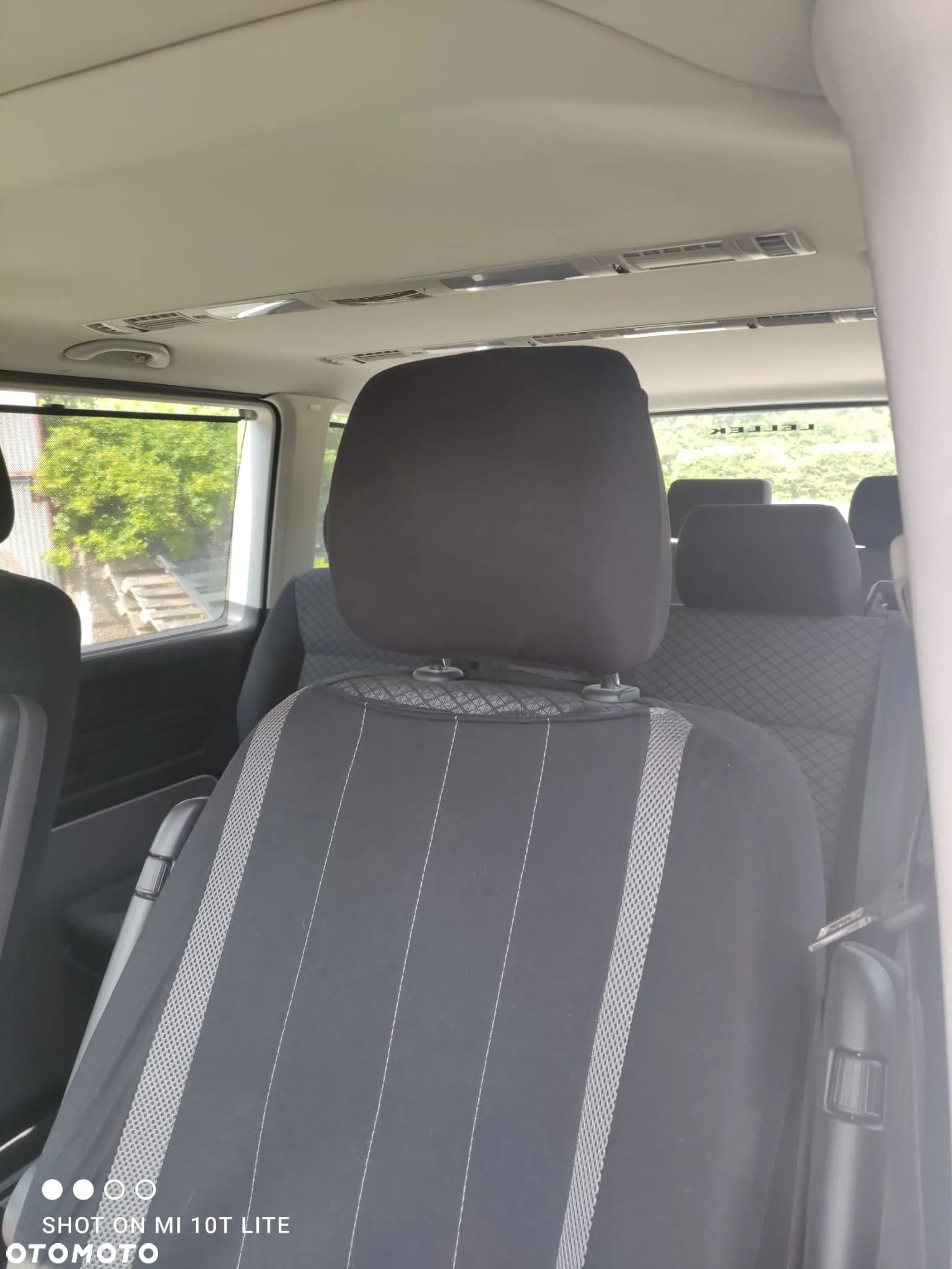 Volkswagen Multivan - 5