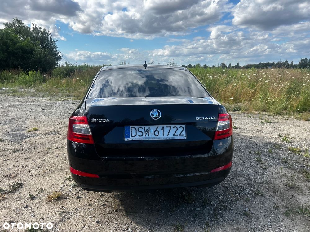Skoda Octavia 2.0 TDI Style - 6