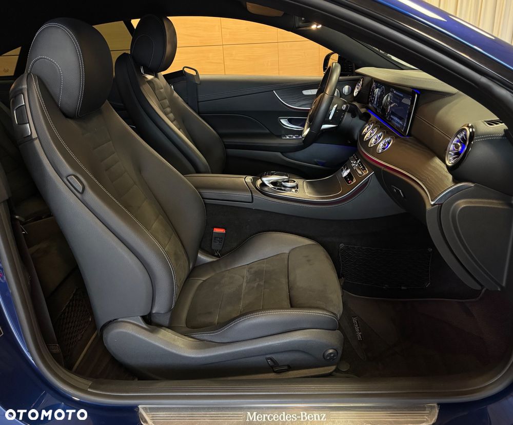 Mercedes-Benz Klasa E 300 9G-TRONIC AMG Line - 16