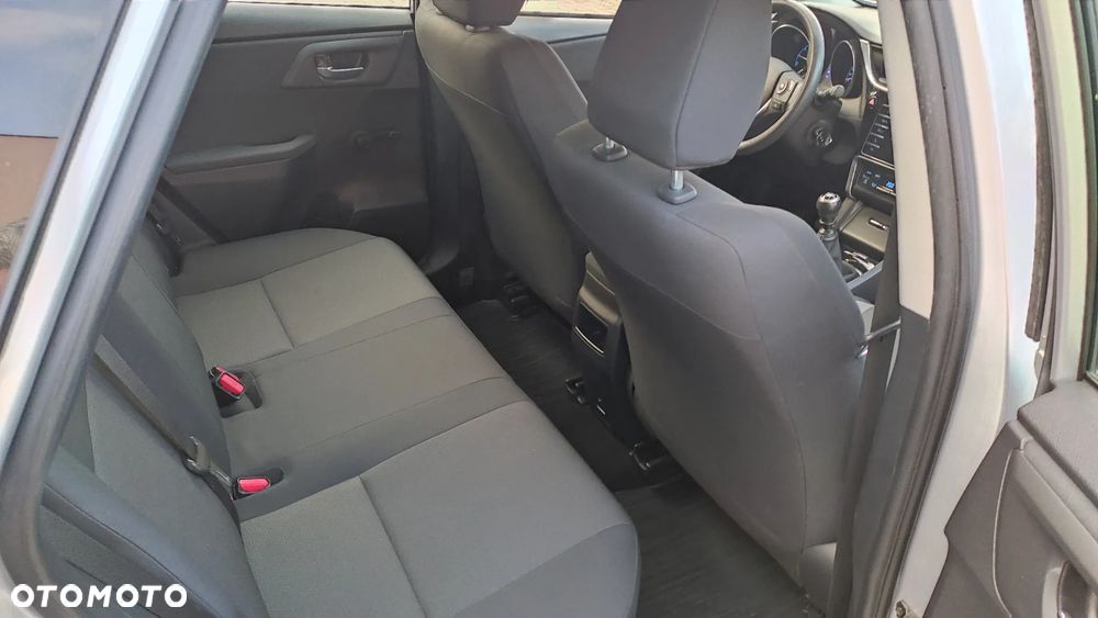 Toyota Auris 1.6 Premium - 5