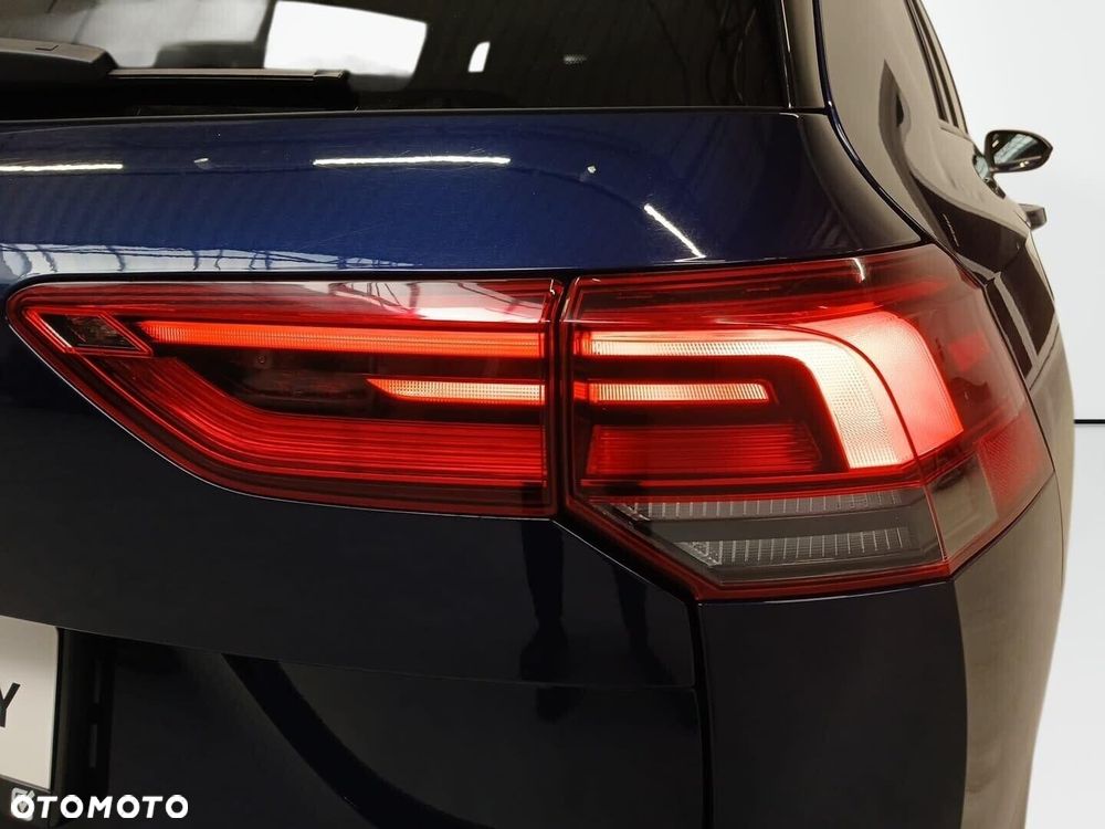 Volkswagen Golf - 10