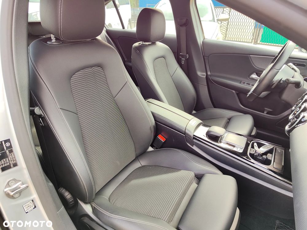 Mercedes-Benz Klasa A 220 7G-DCT Style - 11