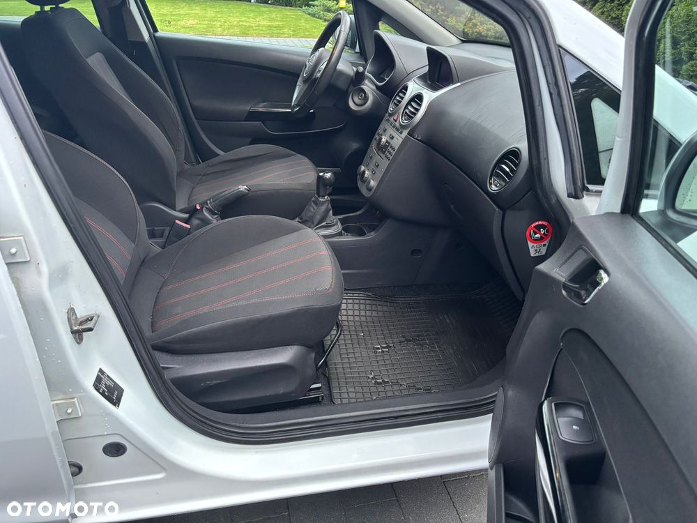 Opel Corsa 1.4 16V Sport - 21