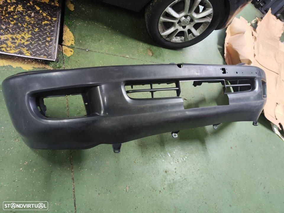 PÁRA-CHOQUES DIANTEIRO TOYOTA LAND CRUISER J10 - 1